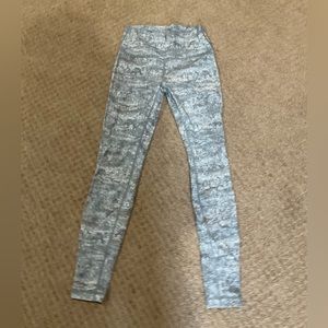 LULU LEMON LEGGINGS SIZE 8 NO TAG